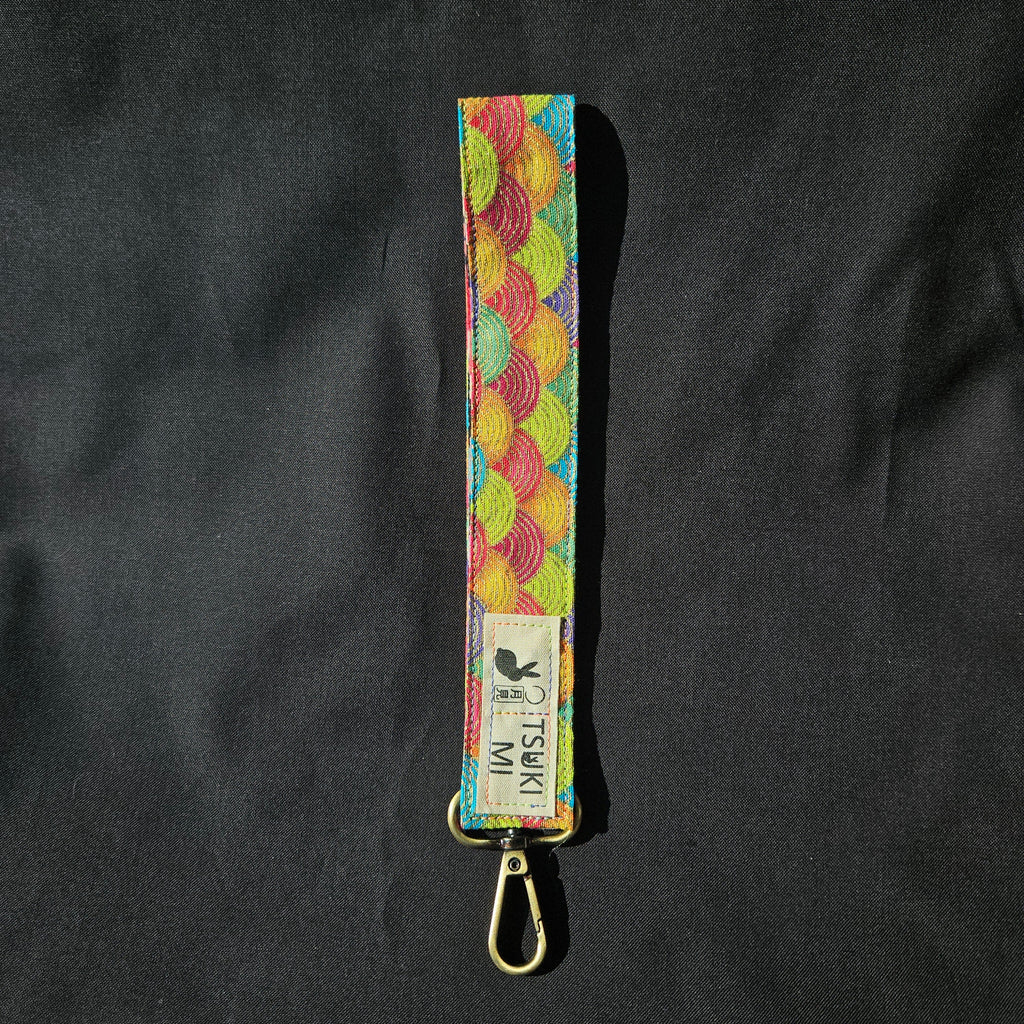 Porte-clés dragonne en coton japonais motif seigaiha multicolore, mousqueton bronze