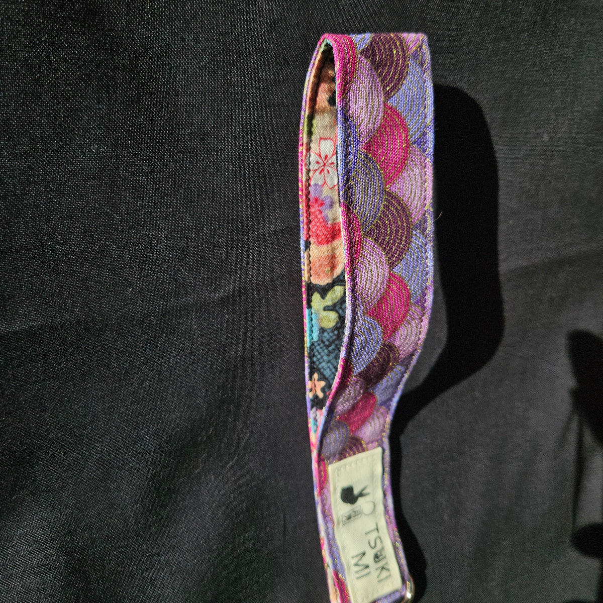 Intérieur du porte-clés en tissu fleuri coloré