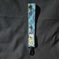 Porte-clés dragonne en coton japonais motif vagues bleu et or, mousqueton noir